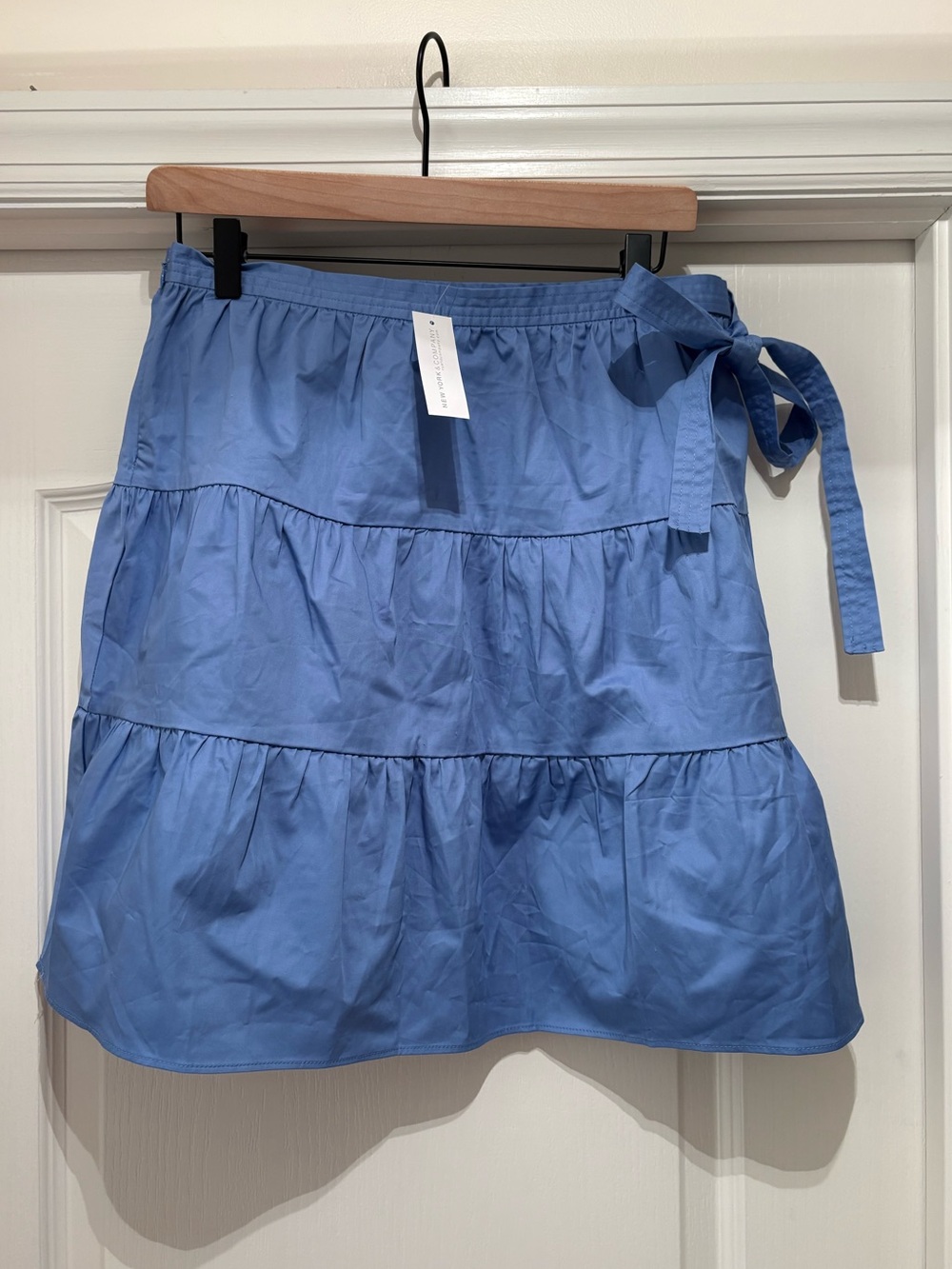Women’s NY & Co tiered mini skirt size M NWT